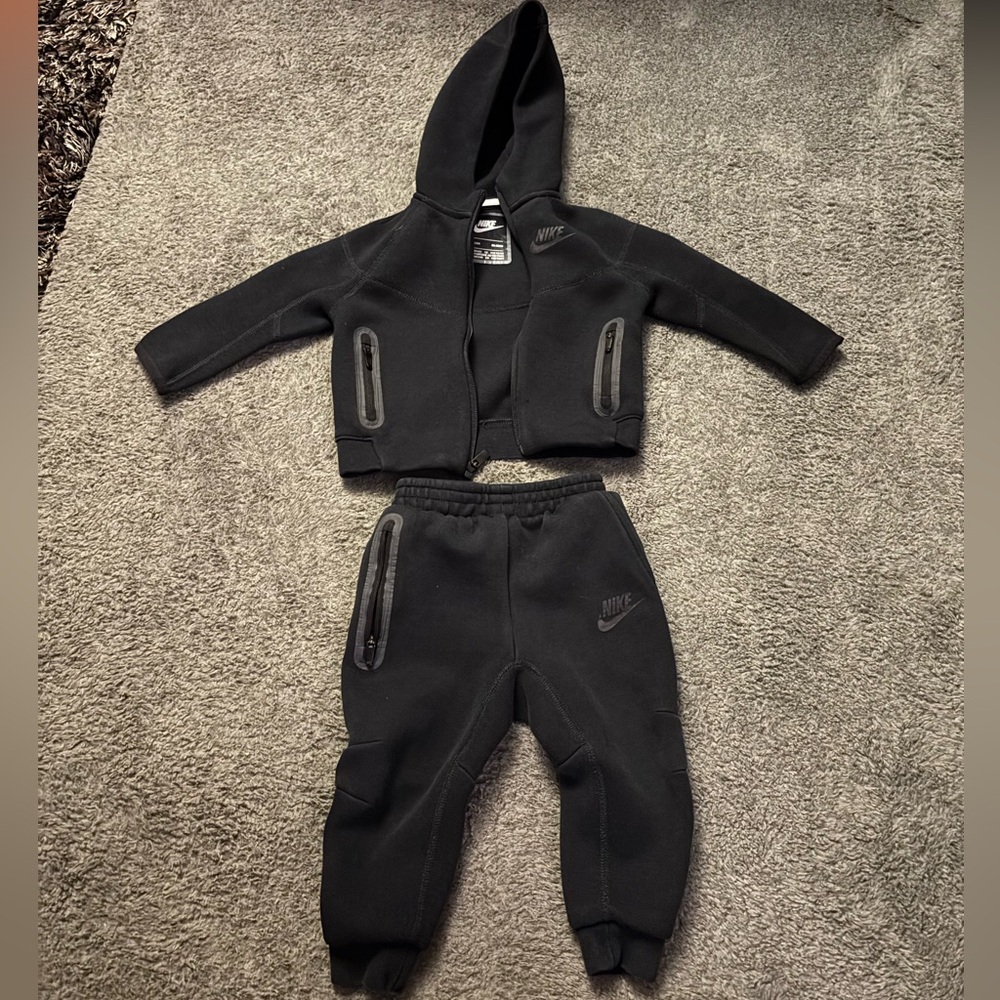 tech fleece hooded full zip up with joggers